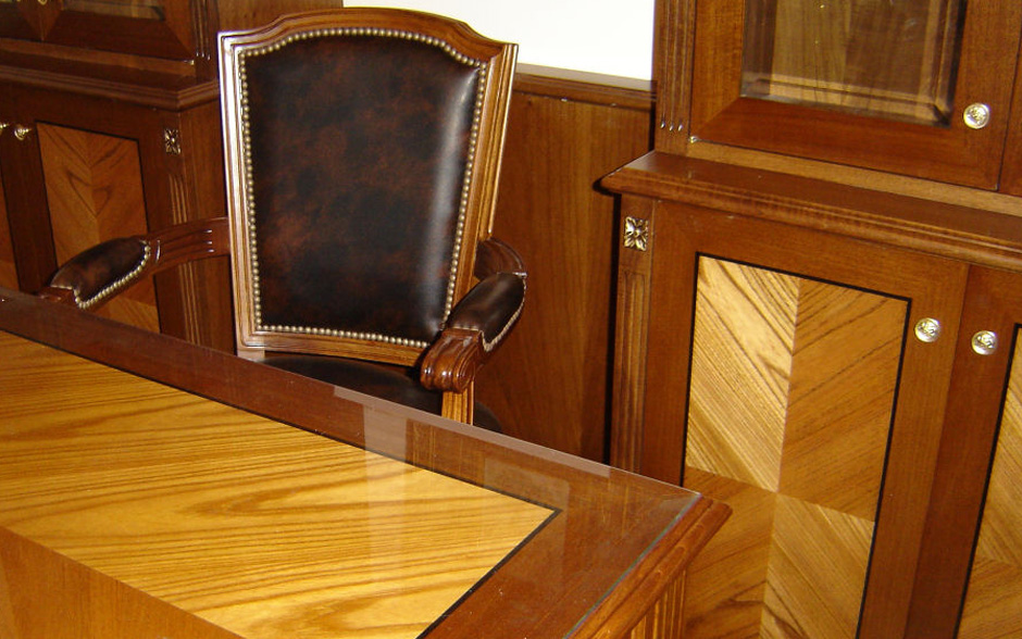 xeiropoiito-epiplo-xylino-grafeio-vivliothiki-polithrona-athina